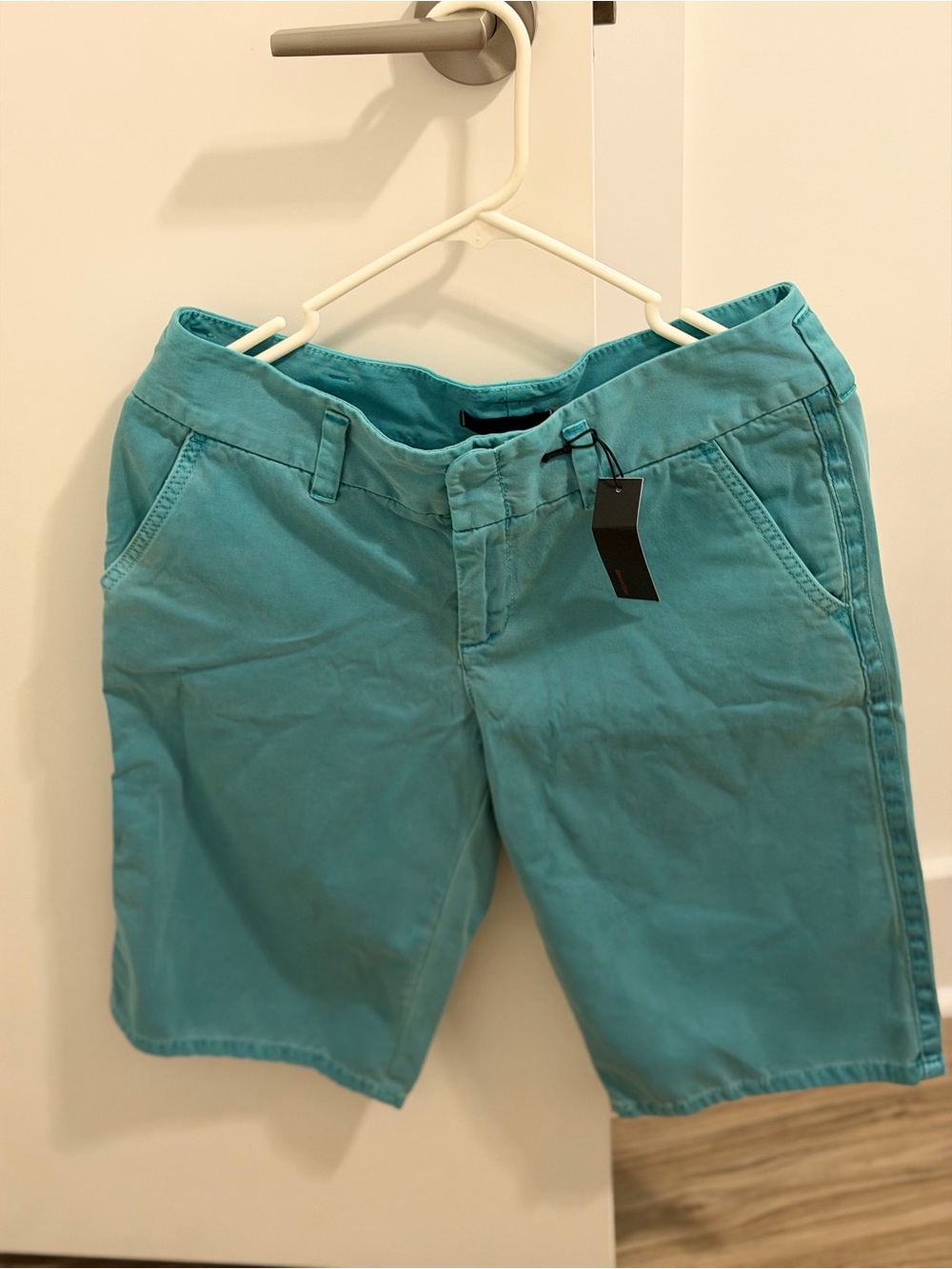 New The Limited women’s Teal Casual Chino Shorts, size 8